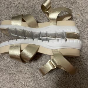 Cole Haan zerogrand gold leather  sandals size 7.5